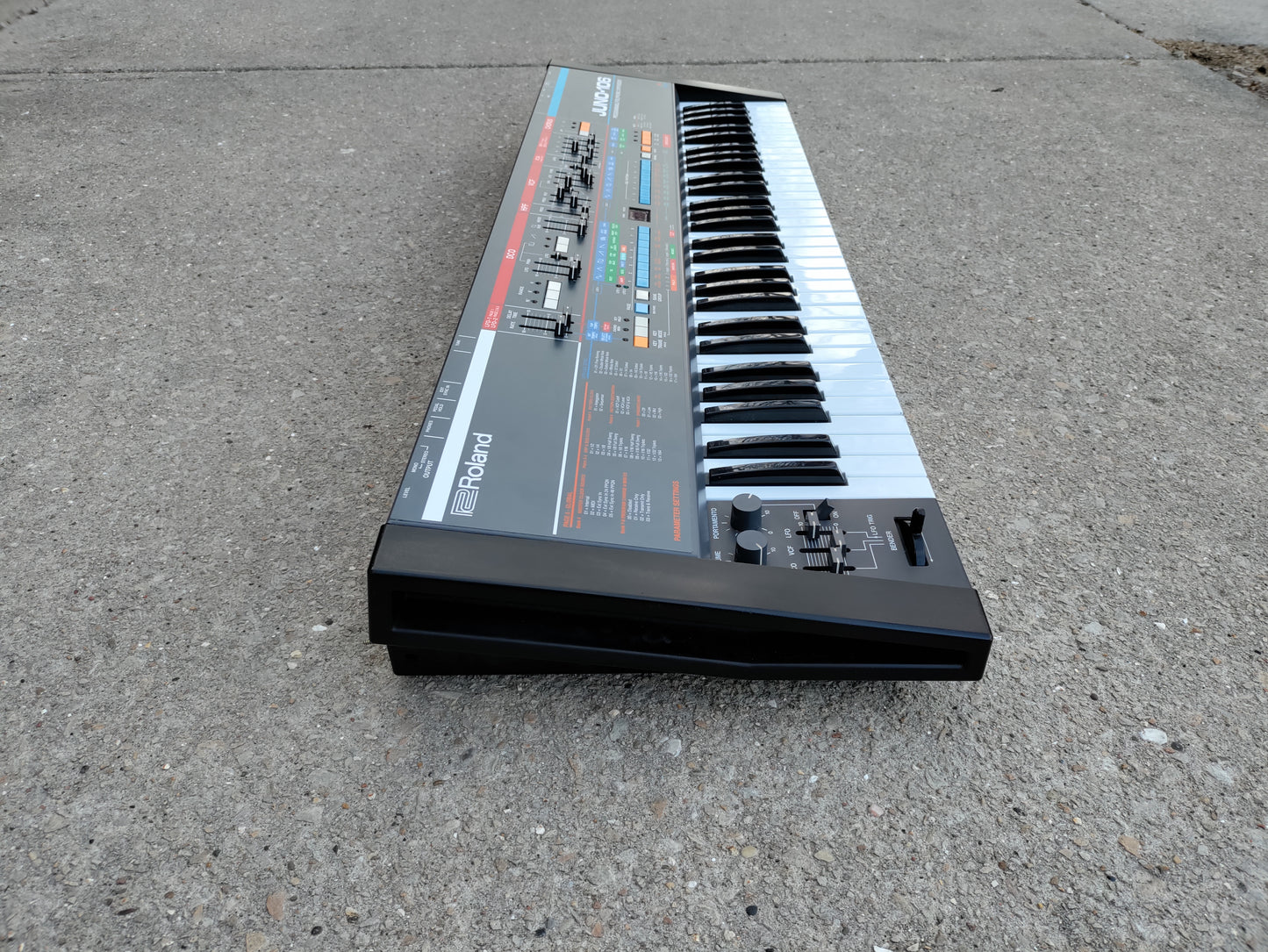 Roland Juno 106 w / KIWI 106 MOD Refurbished